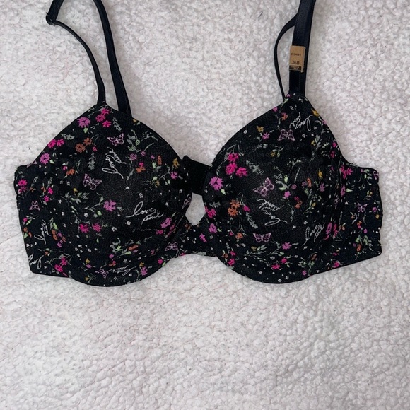 PINK Victoria's Secret Black and Pink Bra Intimates Sleepwear - Picture 6 of 10